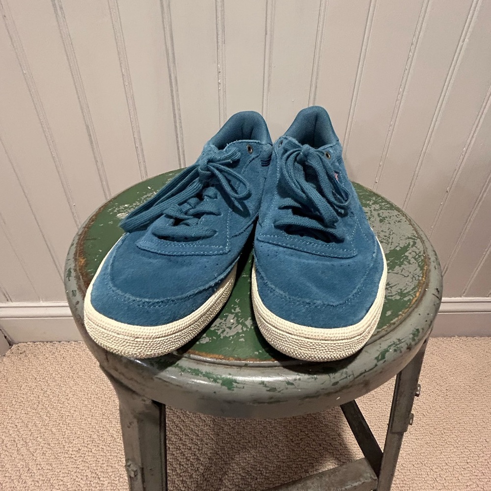 Blue Suede Reebok Classics - Picture 2 of 4